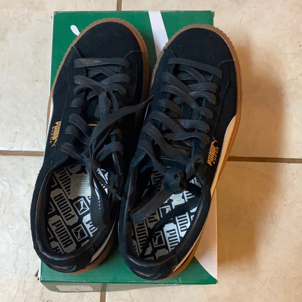 Suede Platform Core Pumas